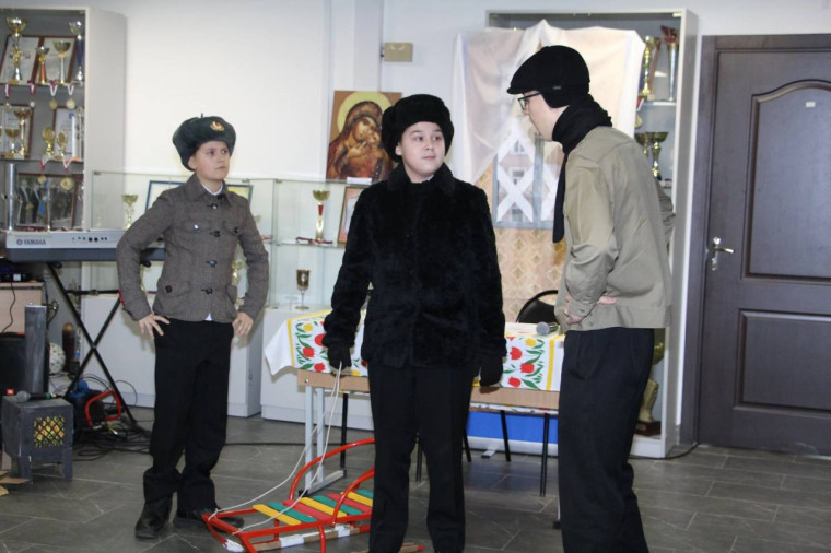 Сцена из спектакля "Дети войны".
